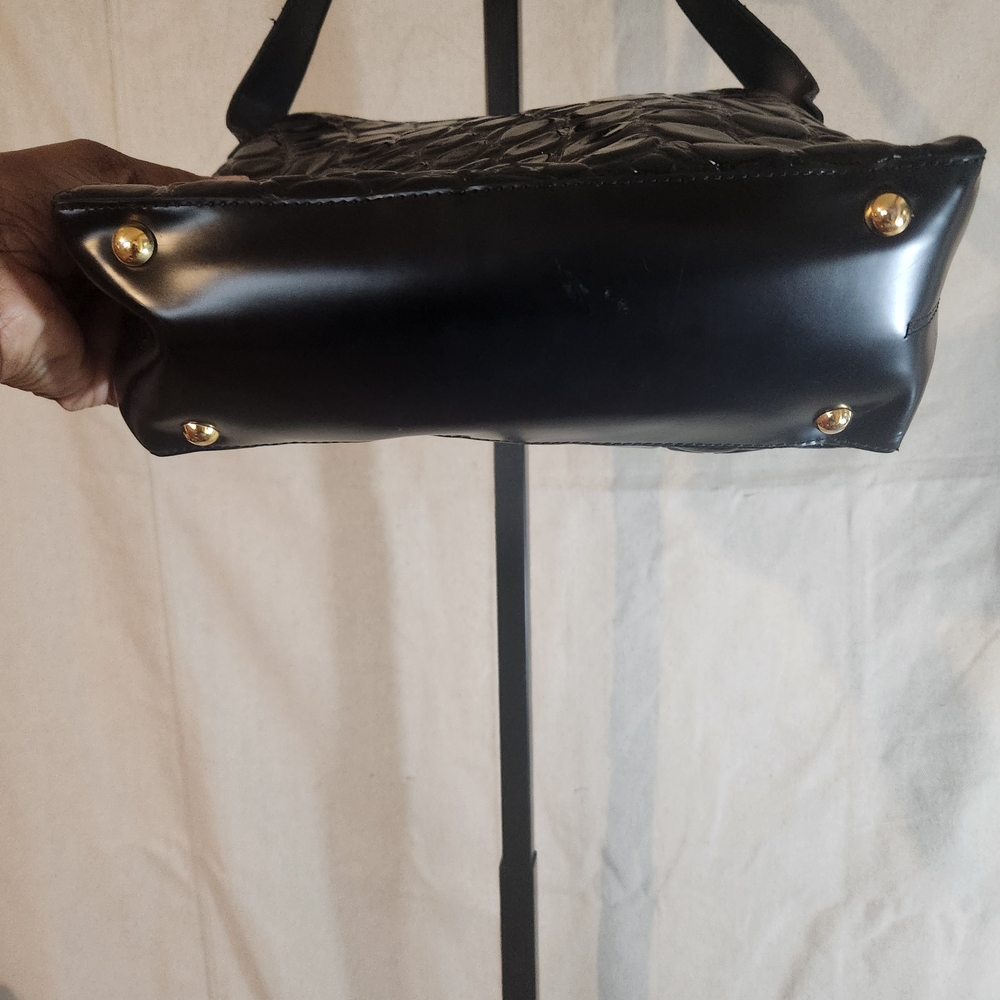 Genuine Patent Leather Elegant Black Croc-Embossed Women's Shoulder Bag - Picture 2 of 9